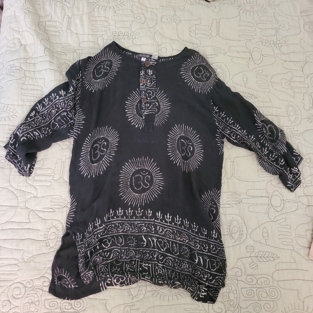 Earthbound Top